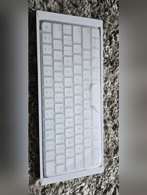 Apple Magic Keyboard - White